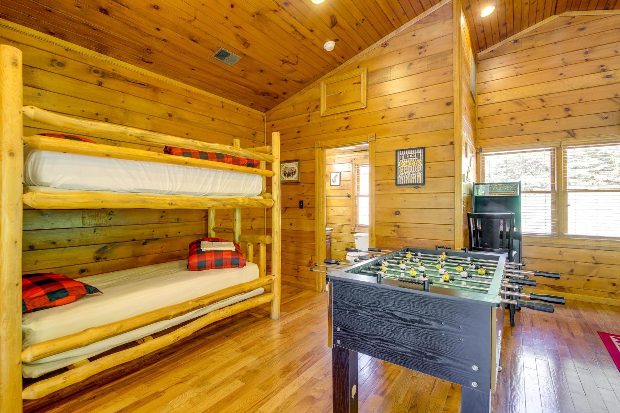 Cabin With Pool Access About 3 Mi To Downtown Gatlinburg Ngoại thất bức ảnh