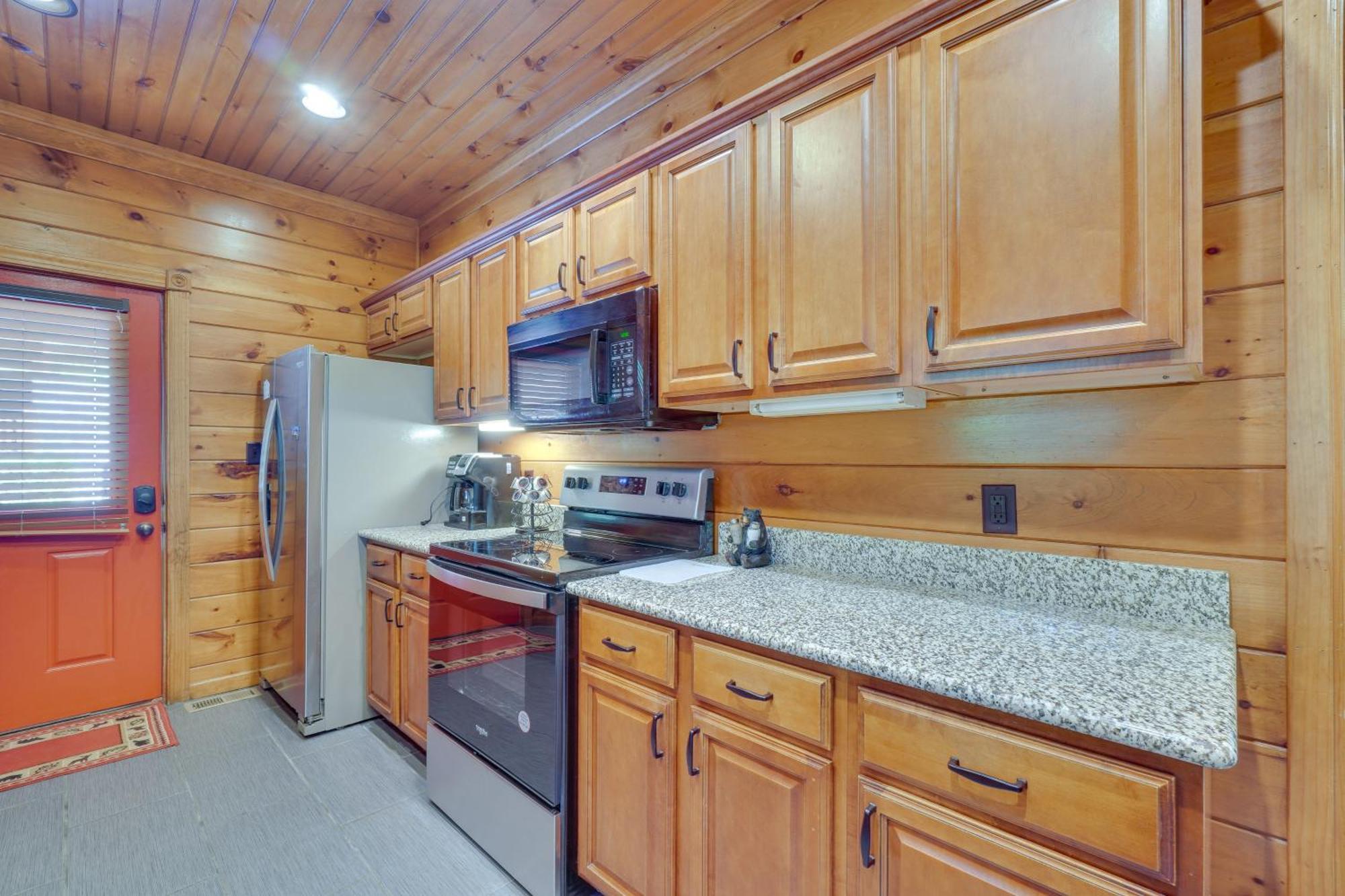 Cabin With Pool Access About 3 Mi To Downtown Gatlinburg Ngoại thất bức ảnh